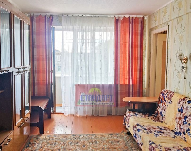 Продаётся 3-комнатная квартира, 48.8 м²