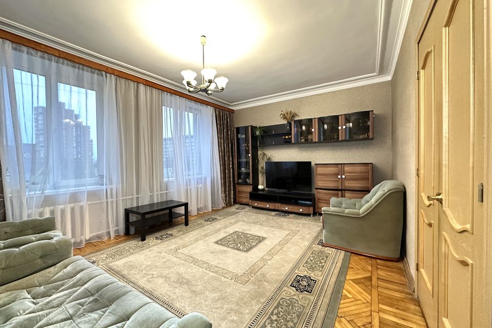 Продаётся 4-комнатная квартира, 101.4 м²
