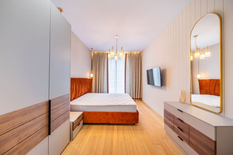 Продаётся 4-комнатная квартира, 132 м²