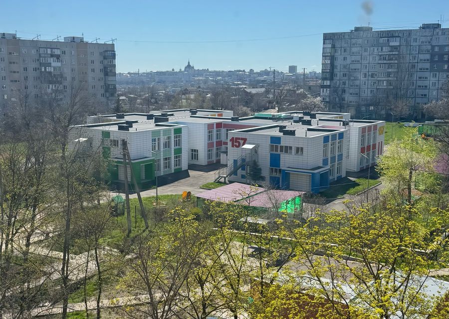 Продаётся 4-комнатная квартира, 74.9 м²
