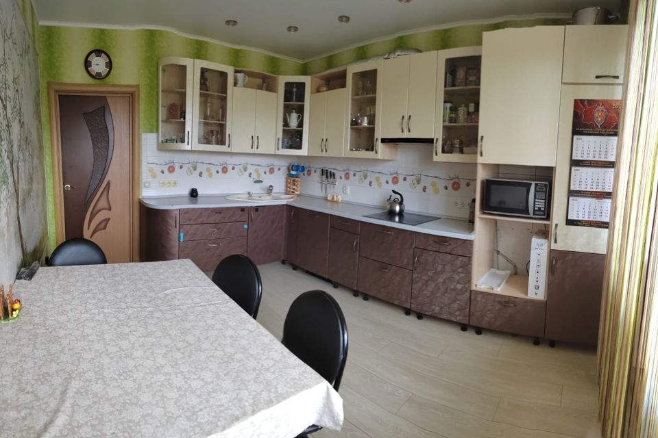 Продаётся 3-комнатная квартира, 100.26 м²