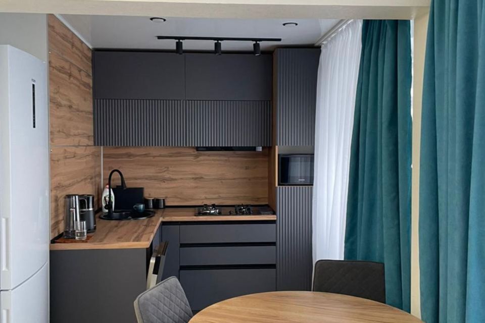 Продаётся 2-комнатная квартира, 65 м²