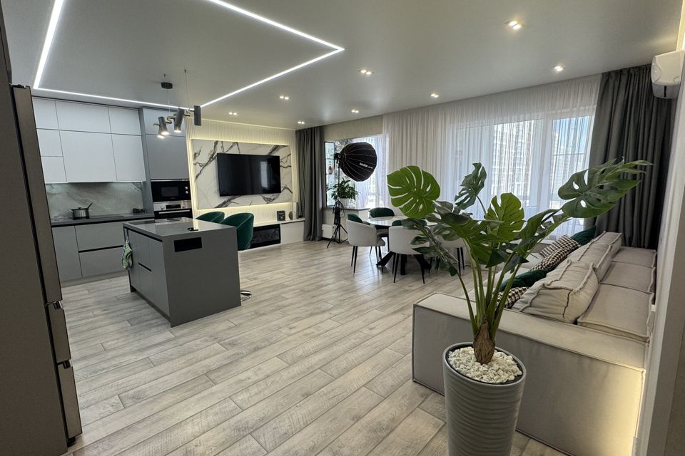 Продаётся 3-комнатная квартира, 82.3 м²