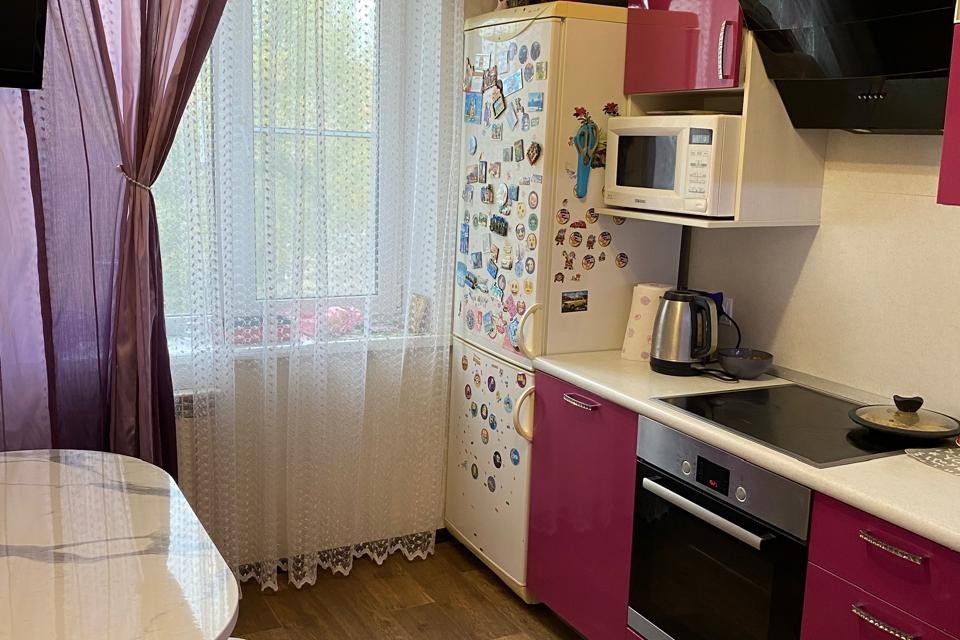 Продаётся 3-комнатная квартира, 67.4 м²