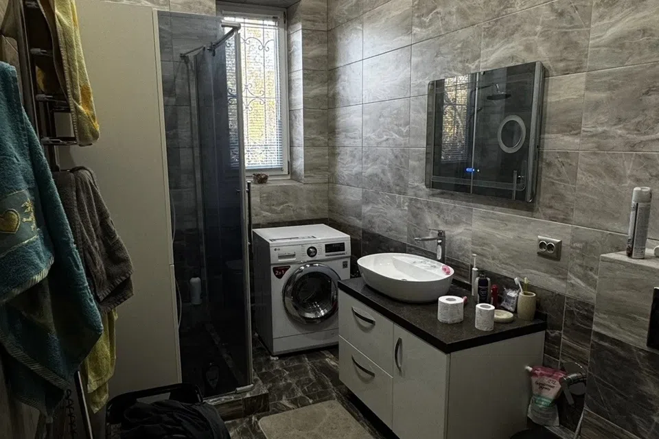 Продаётся 2-этажный дом, 360 м²