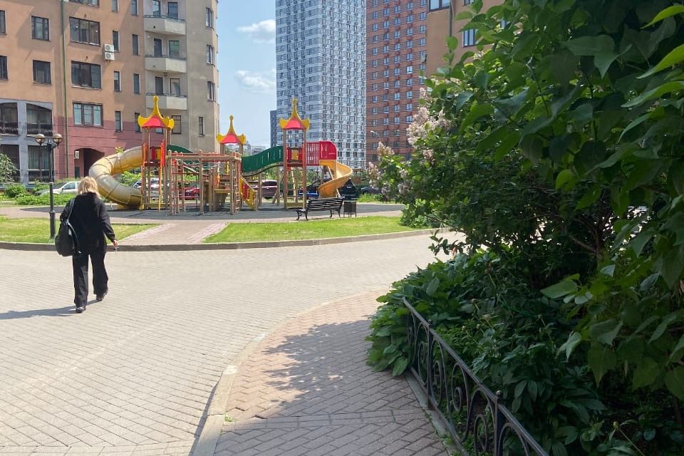 Продаётся 4-комнатная квартира, 149 м²