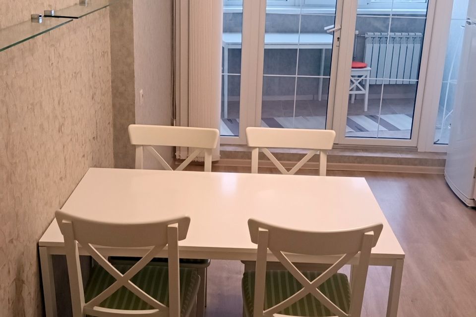 Продаётся 2-комнатная квартира, 58.6 м²