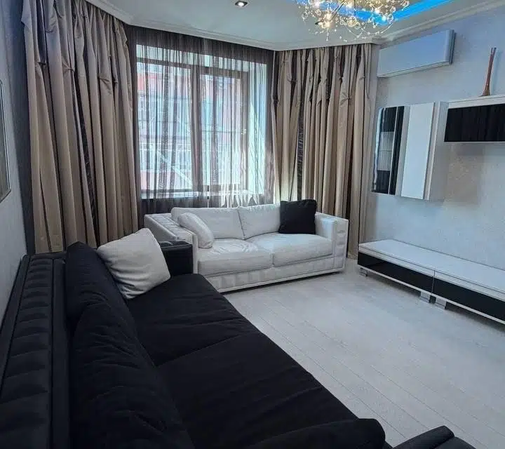 Продаётся 2-комнатная квартира, 100 м²