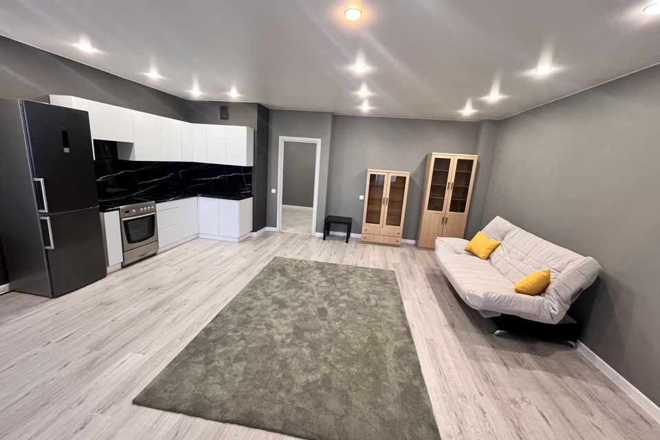 Продаётся 2-комнатная квартира, 77.8 м²