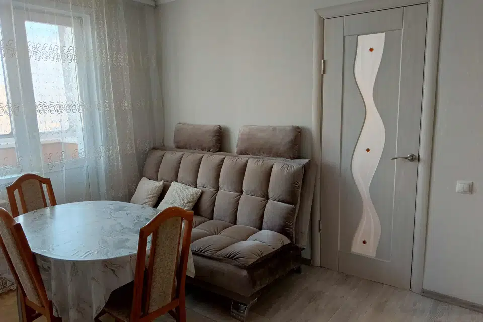 Продаётся 2-комнатная квартира, 43.8 м²