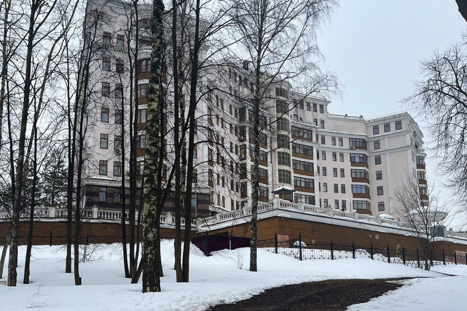 Продаётся 3-комнатная квартира, 110 м²