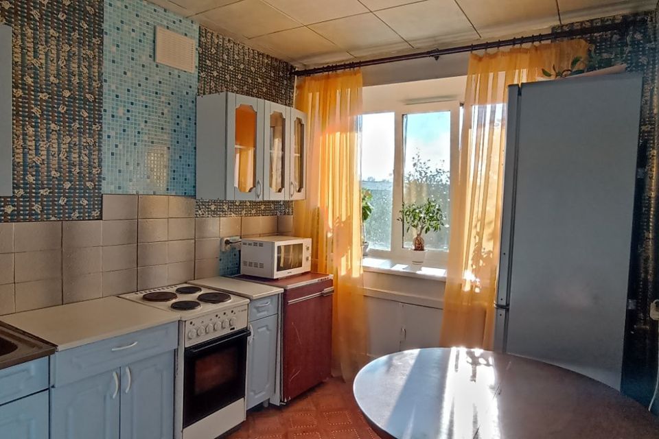Сдаётся 4-комнатная квартира, 74 м²