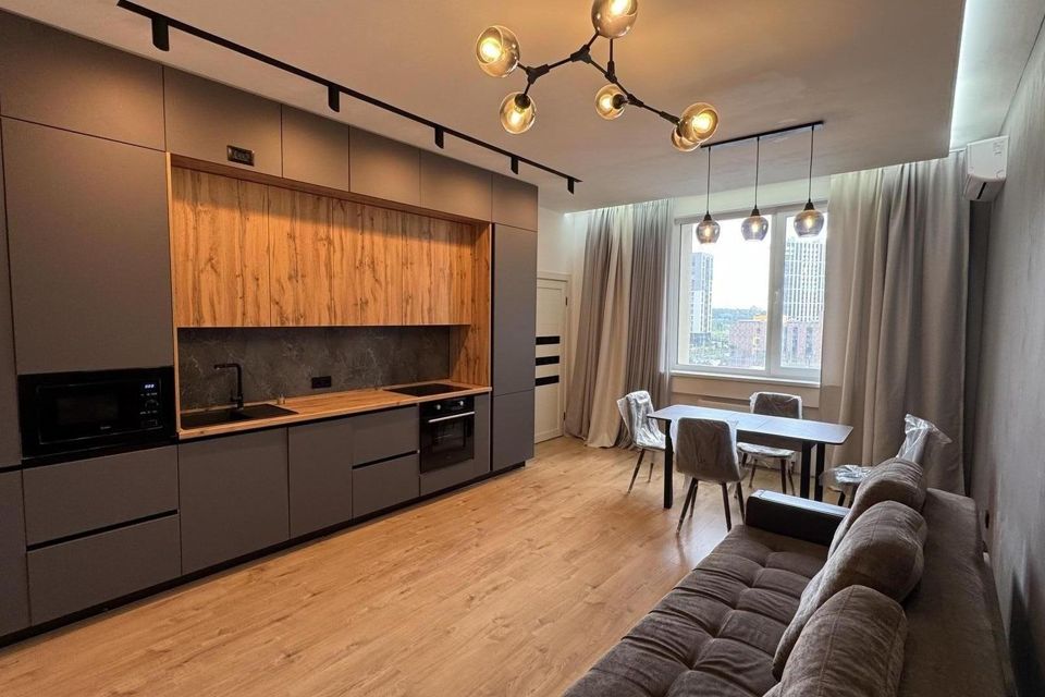 Продаётся 1-комнатная квартира, 55.7 м²