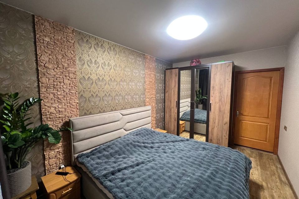 Продаётся 4-комнатная квартира, 98 м²