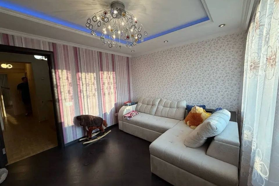 Продаётся 4-комнатная квартира, 93.8 м²