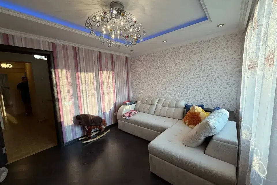 Продаётся 4-комнатная квартира, 94 м²