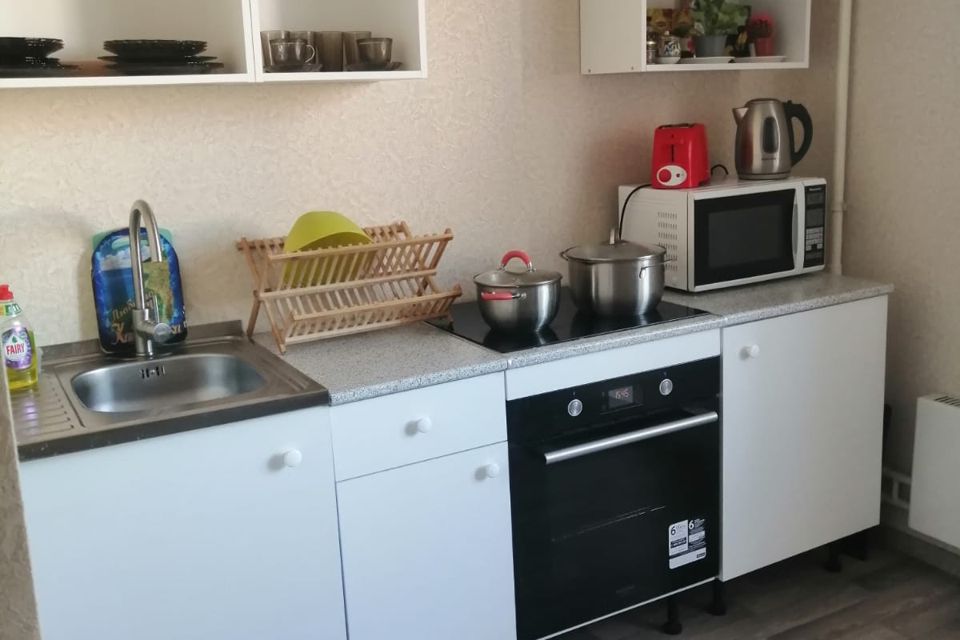 Продаётся 1-комнатная квартира, 42 м²