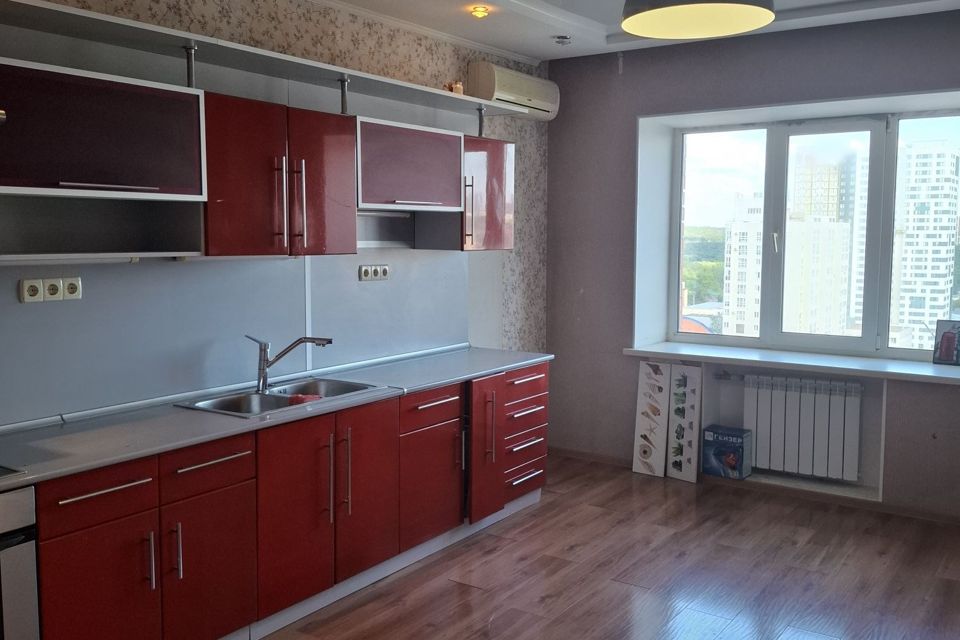 Продаётся 2-комнатная квартира, 82.9 м²