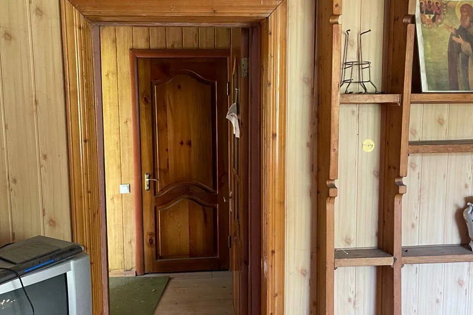 Продаётся 3-этажный дом, 200 м²
