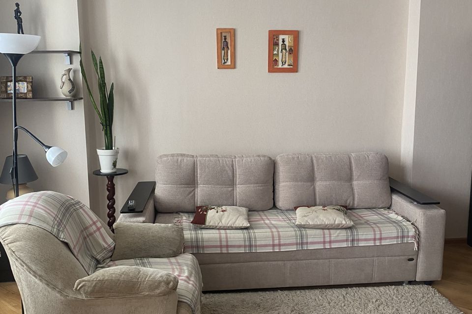 Продаётся 2-комнатная квартира, 49.6 м²