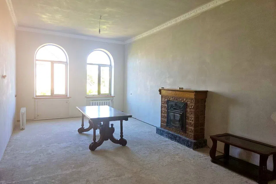 Продаётся 3-этажный дом, 325 м²
