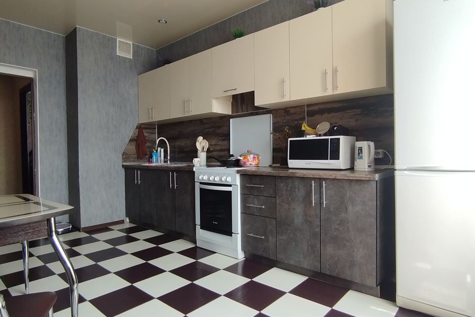Продаётся 2-комнатная квартира, 57.6 м²