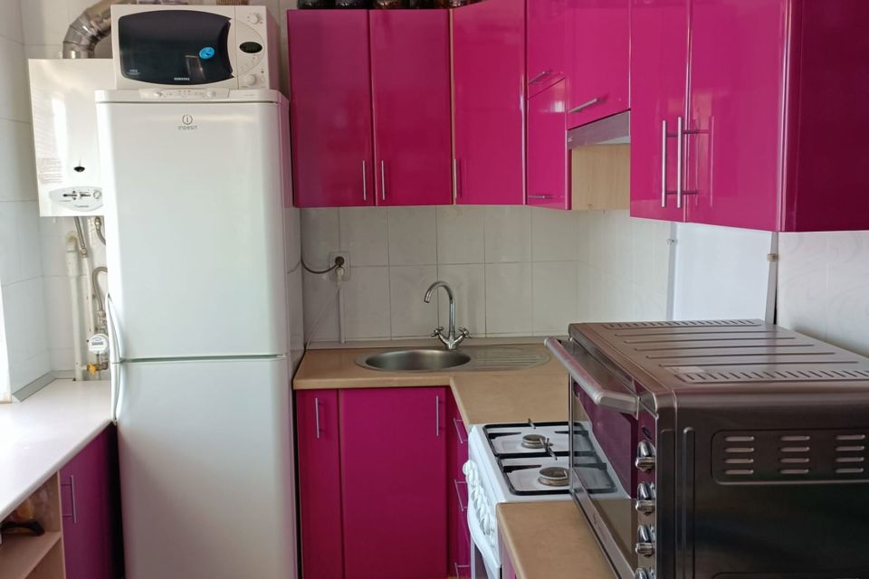 Продаётся 4-комнатная квартира, 58.5 м²