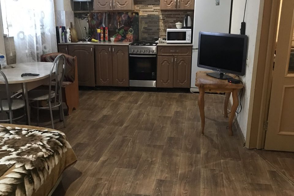 Продаётся 2-комнатная квартира, 60.4 м²