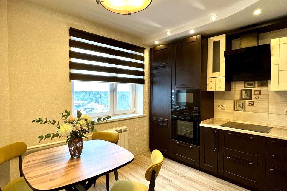 Продаётся 1-комнатная квартира, 46.6 м²