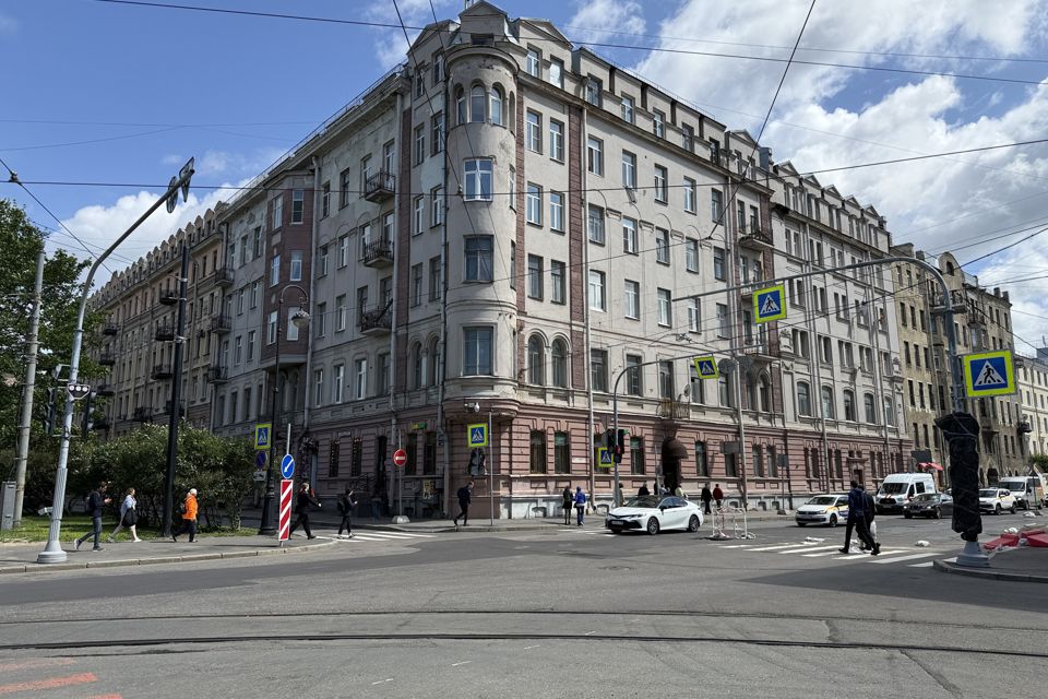 Продаётся комната в 4-комн. квартире, 10 м²