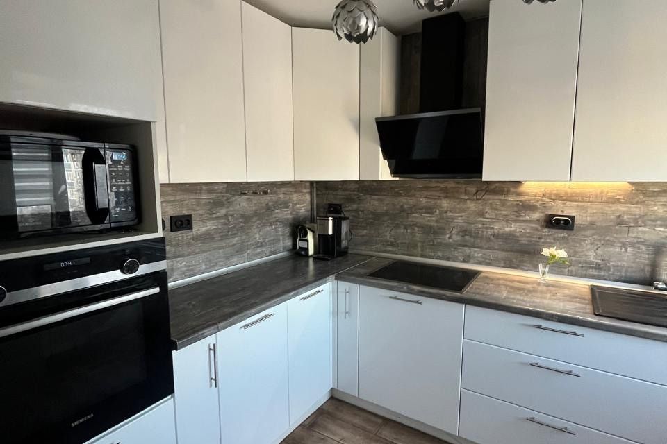 Продаётся 3-комнатная квартира, 61.3 м²
