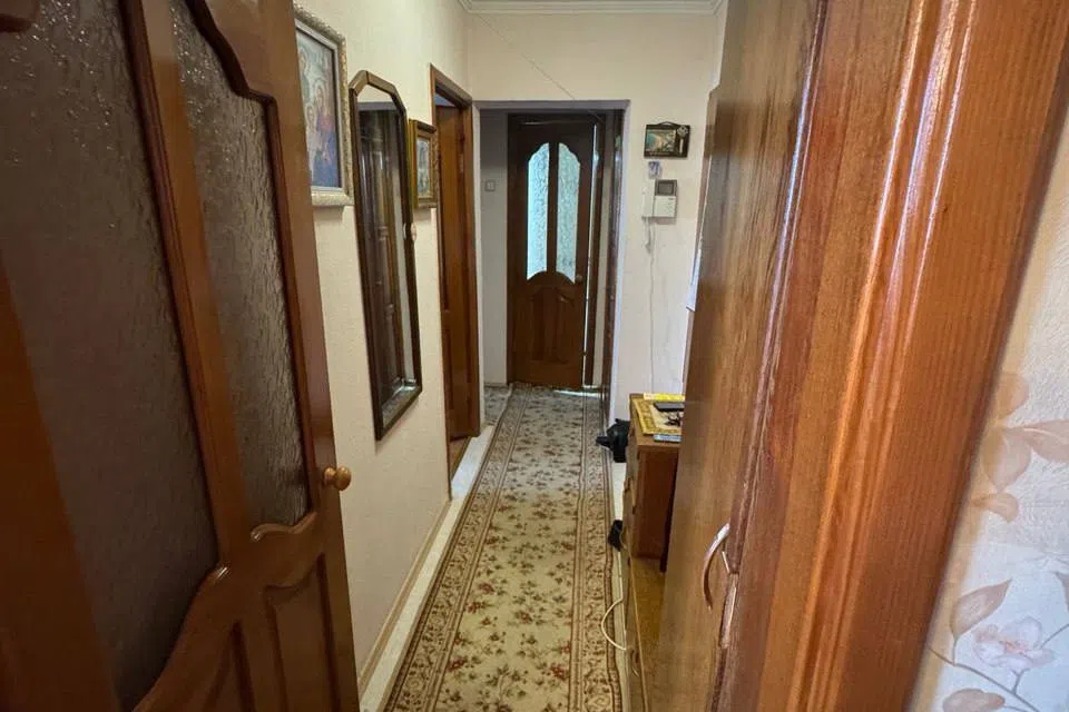 Продаётся 3-комнатная квартира, 57.6 м²