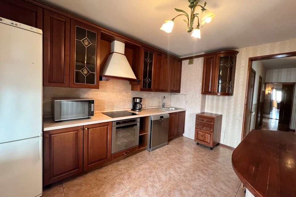 Продаётся 3-комнатная квартира, 102 м²