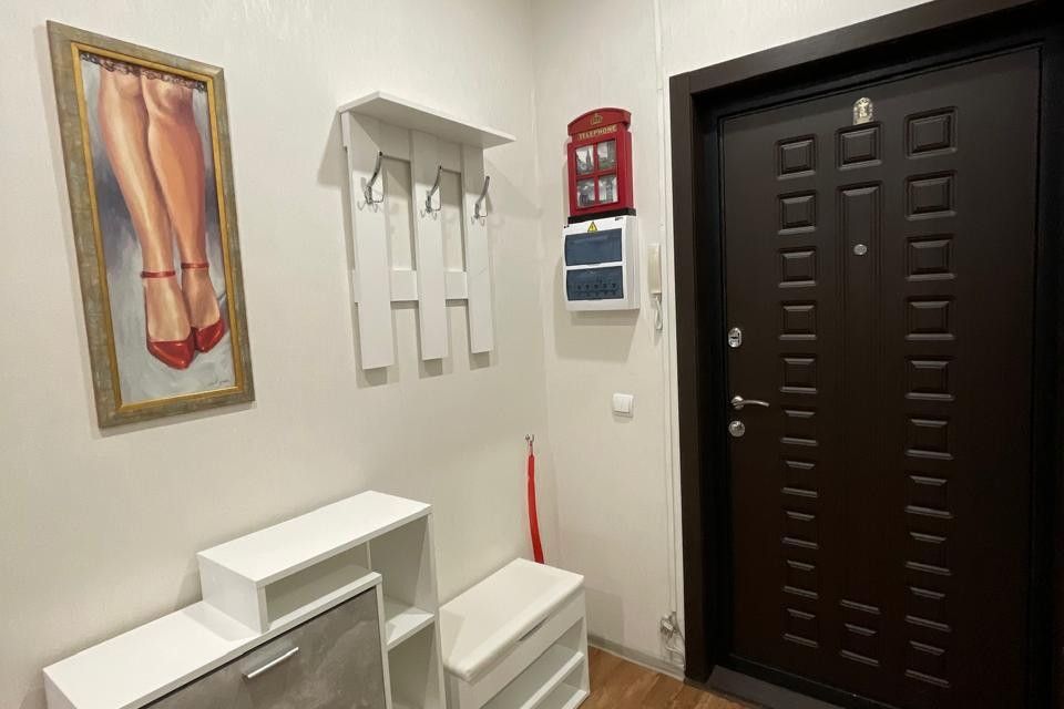 Продаётся 4-комнатная квартира, 137 м²