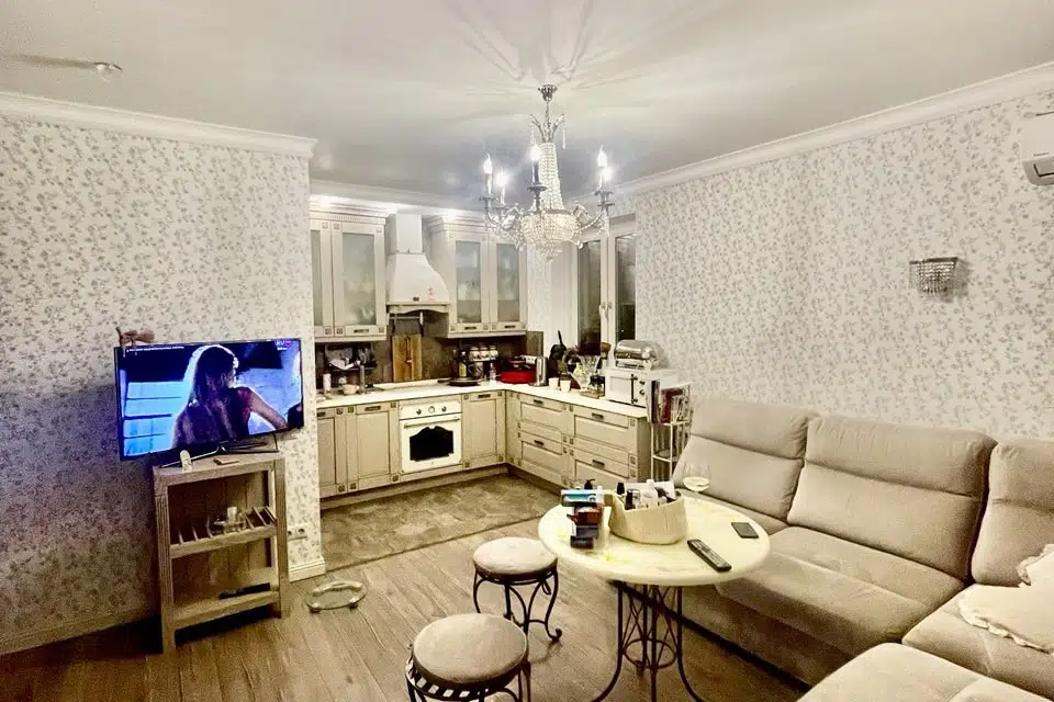 Продаётся 2-комнатная квартира, 56.6 м²