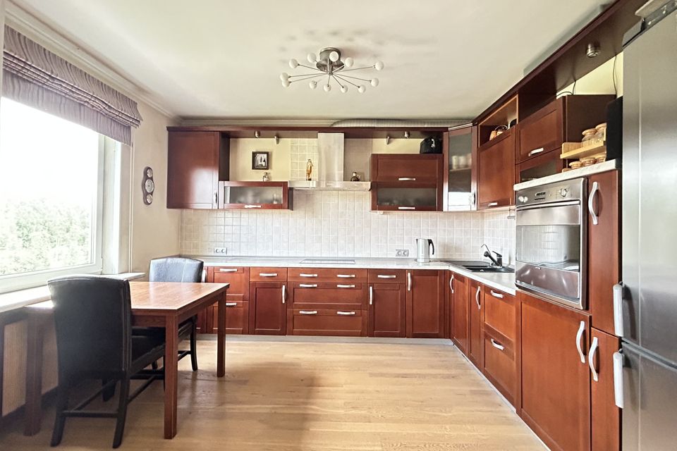 Продаётся 3-комнатная квартира, 113.9 м²