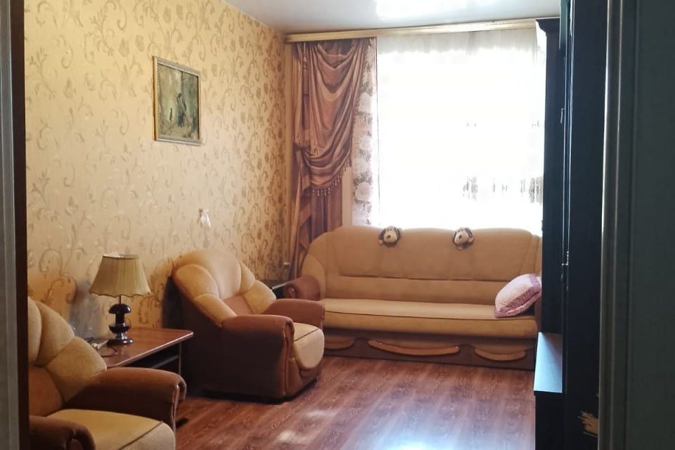Продаётся 4-комнатная квартира, 90.4 м²