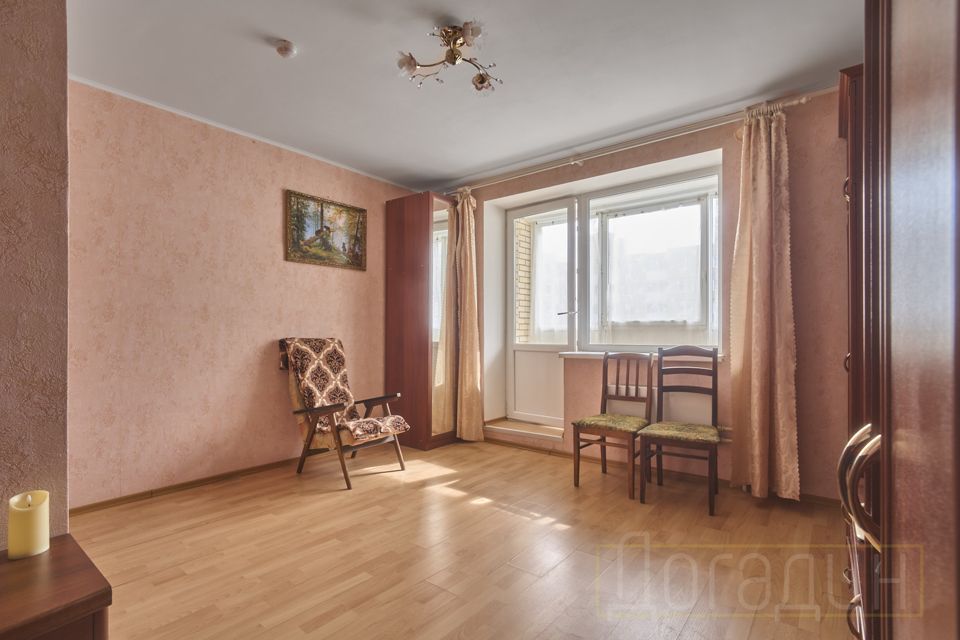 Продаётся 1-комнатная квартира, 39.7 м²