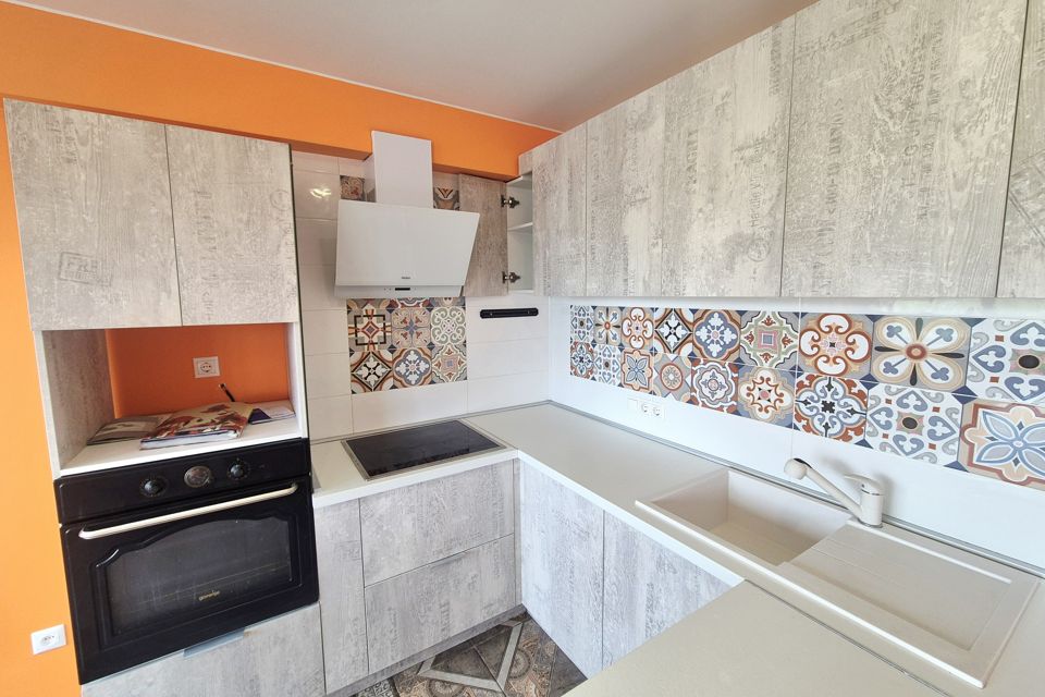 Продаётся 2-комнатная квартира, 74.2 м²