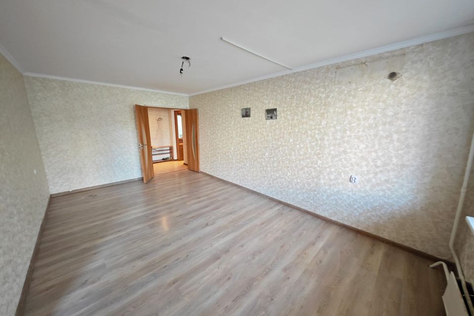 Продаётся 4-комнатная квартира, 75 м²
