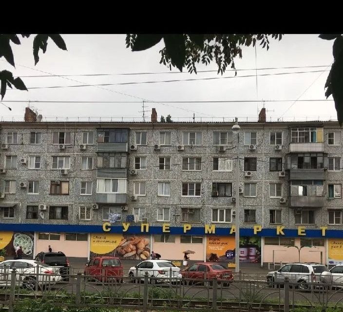 Сдаётся 3-комнатная квартира, 627 м²