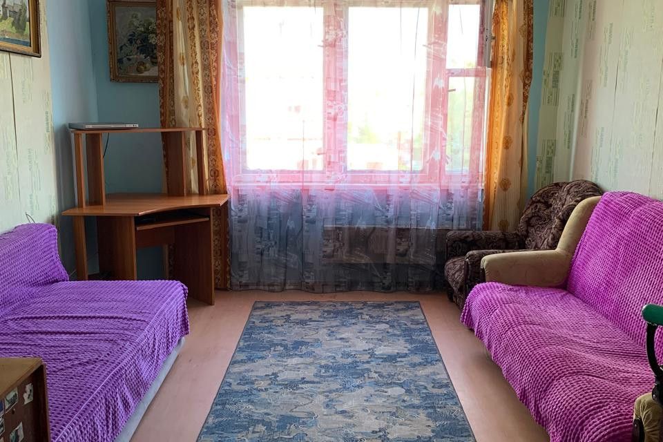 Продаётся 4-комнатная квартира, 101 м²