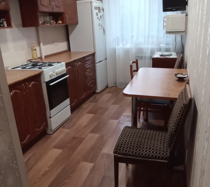 Продаётся 4-комнатная квартира, 74.3 м²