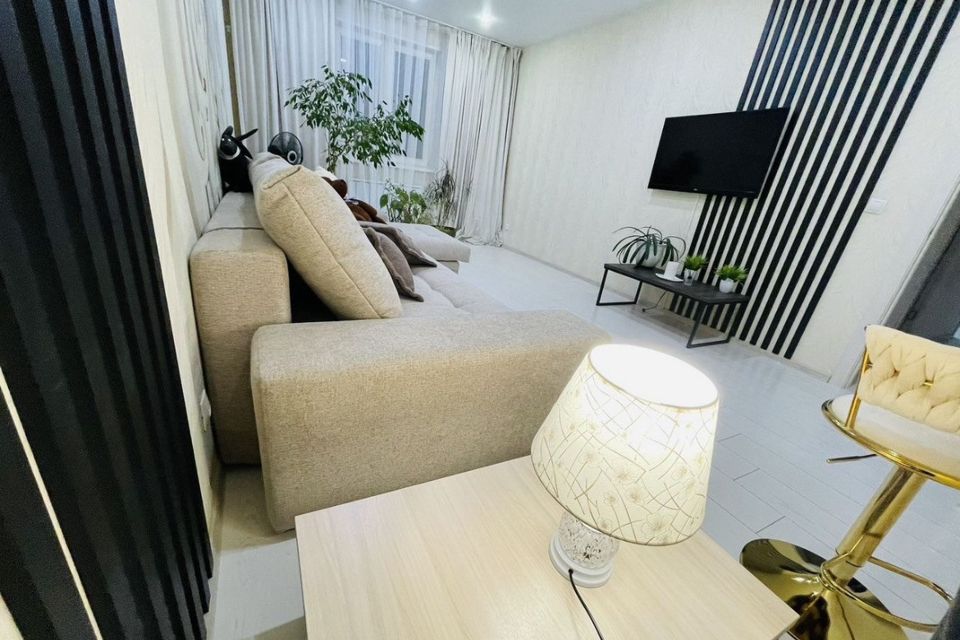 Продаётся 2-комнатная квартира, 79 м²