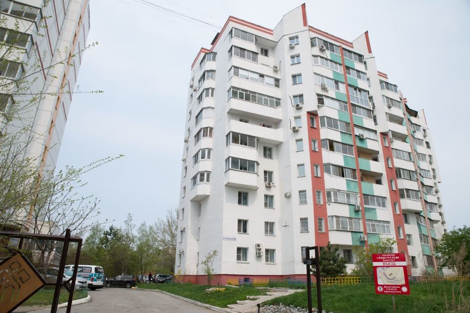 Продаётся 4-комнатная квартира, 106.8 м²