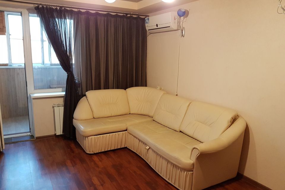 Сдаётся 1-комнатная квартира, 37 м²