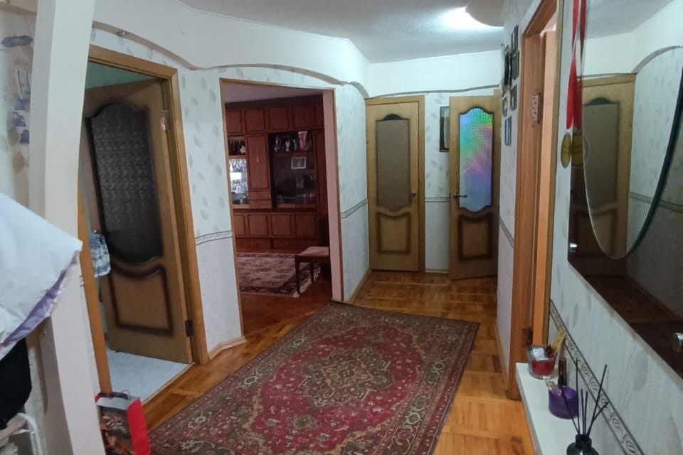 Продаётся 4-комнатная квартира, 78 м²