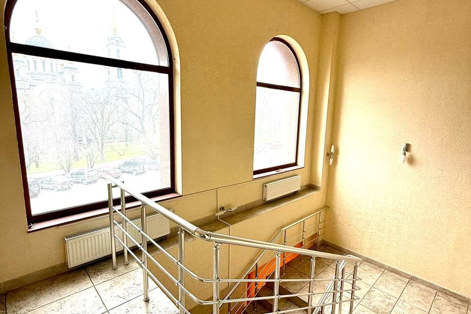 Продаётся помещение своб. назначения, 445 м²
