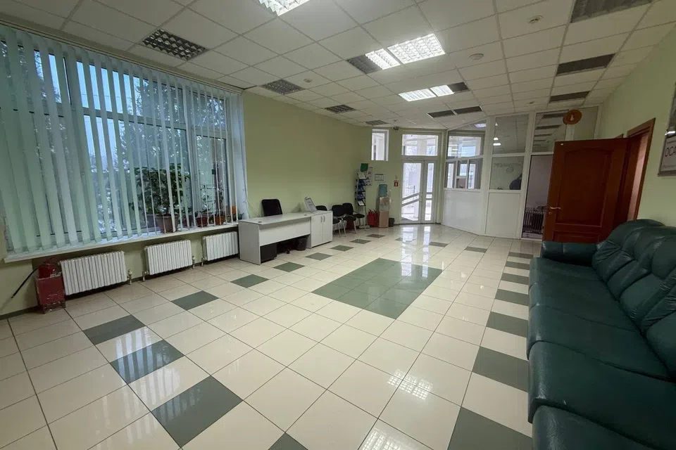 Продаётся помещение своб. назначения, 555 м²