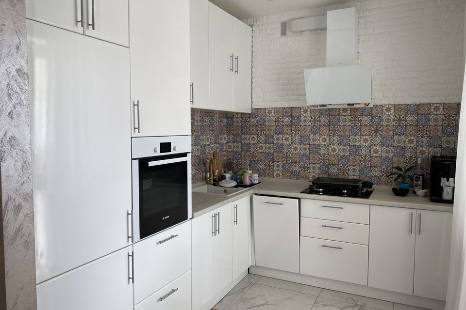 Продаётся 2-комнатная квартира, 63.9 м²